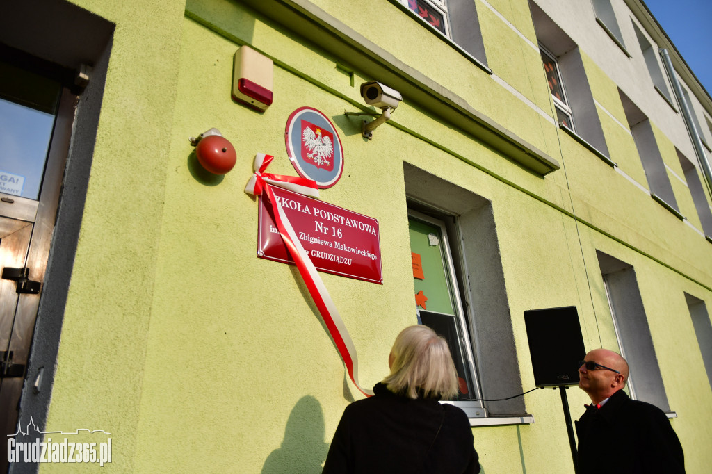 Płk Zbigniew Makowiecki patronem SP16