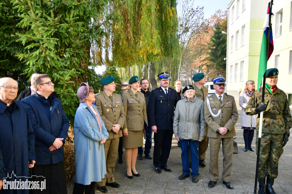 Płk Zbigniew Makowiecki patronem SP16
