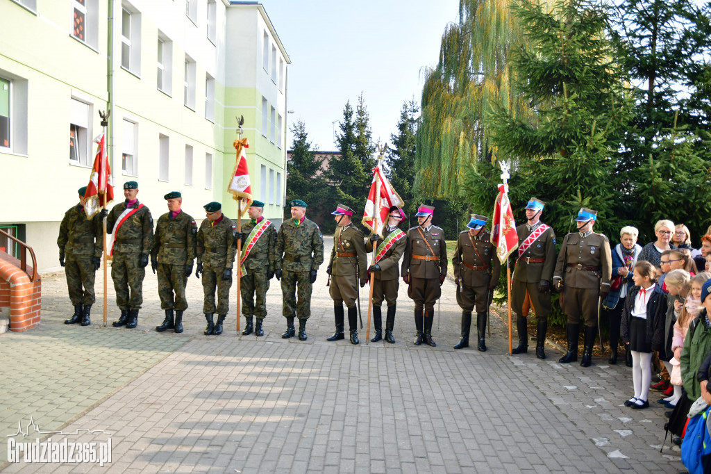 Płk Zbigniew Makowiecki patronem SP16