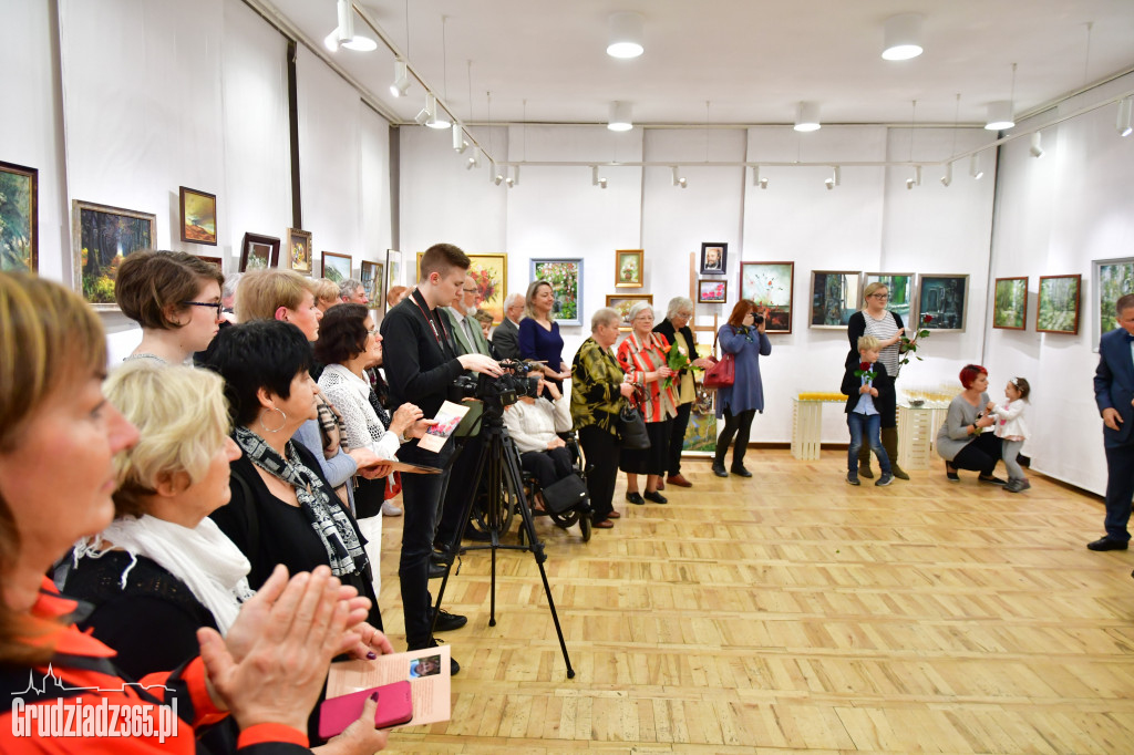 Wystawa obrazów Mireli Dziedziech- Fotorelacja