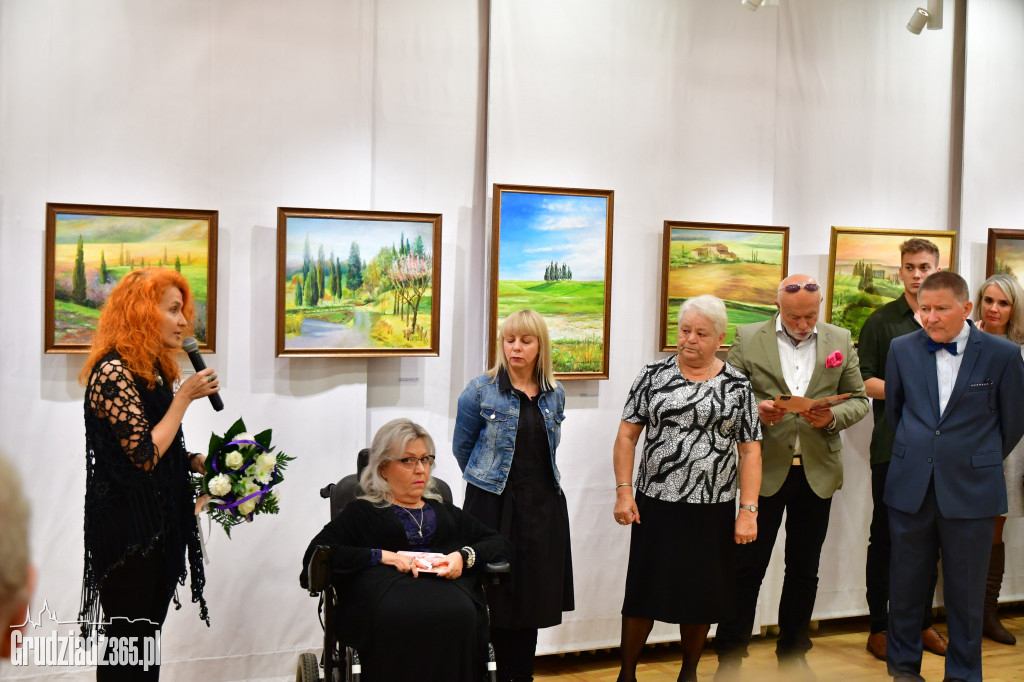 Wystawa obrazów Mireli Dziedziech- Fotorelacja