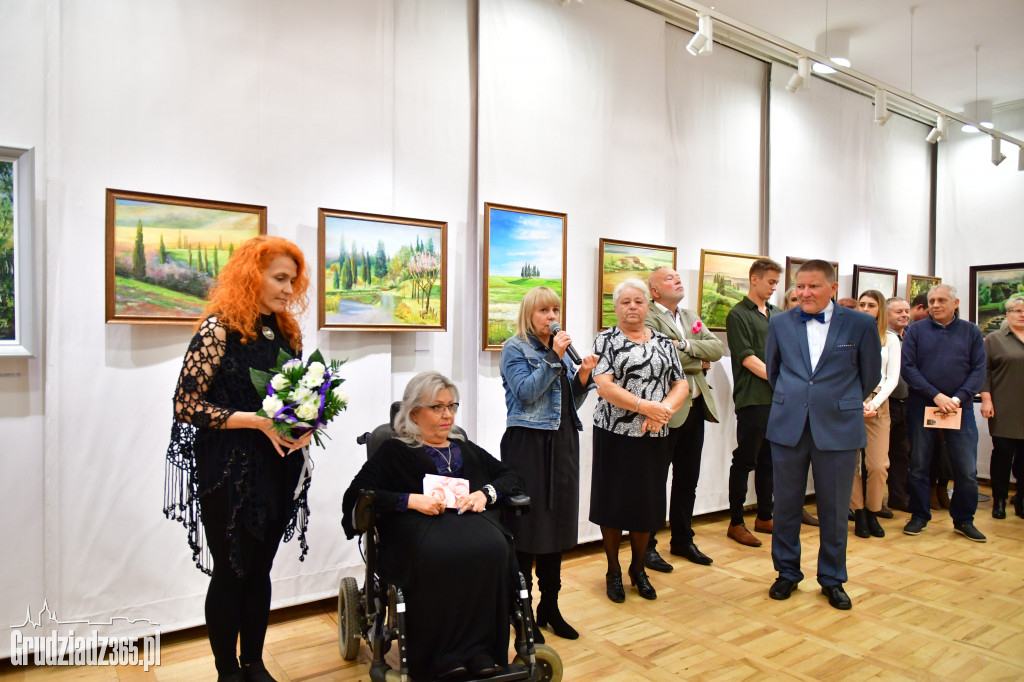 Wystawa obrazów Mireli Dziedziech- Fotorelacja