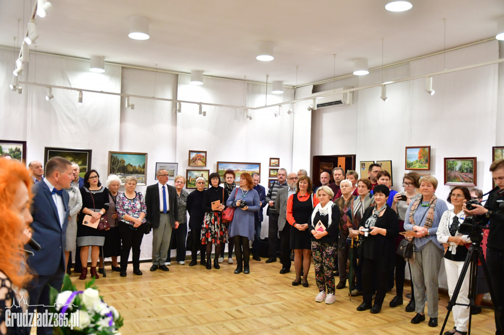 Wystawa obrazów Mireli Dziedziech- Fotorelacja