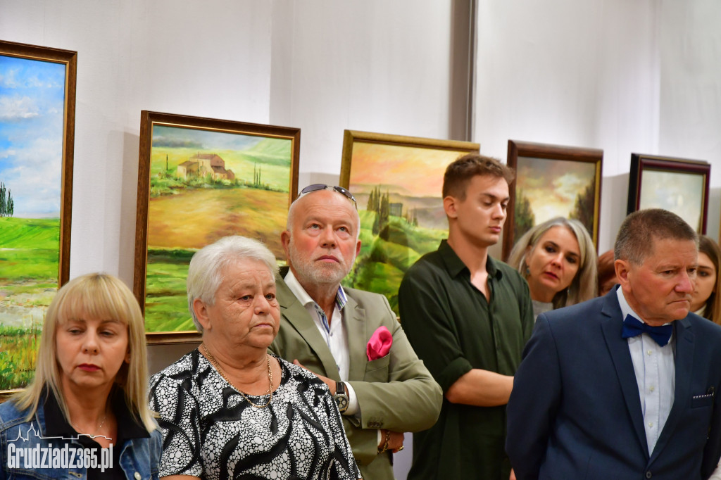 Wystawa obrazów Mireli Dziedziech- Fotorelacja