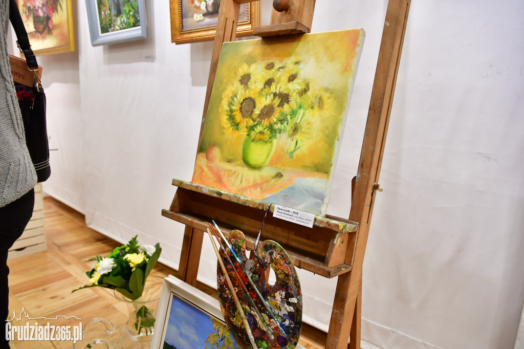 Wystawa obrazów Mireli Dziedziech- Fotorelacja