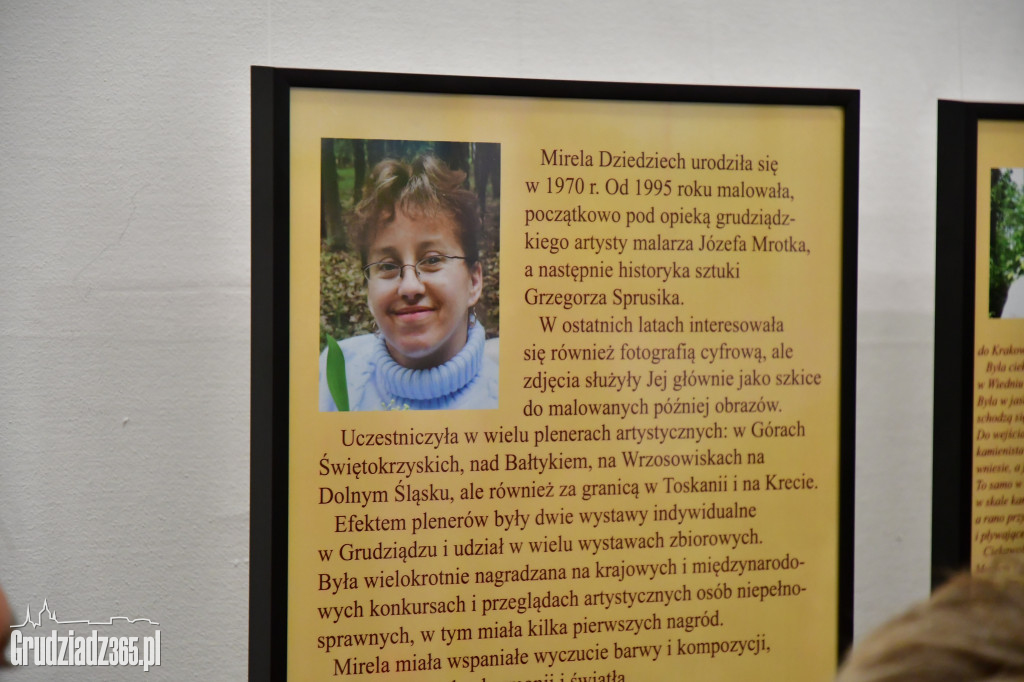 Wystawa obrazów Mireli Dziedziech- Fotorelacja