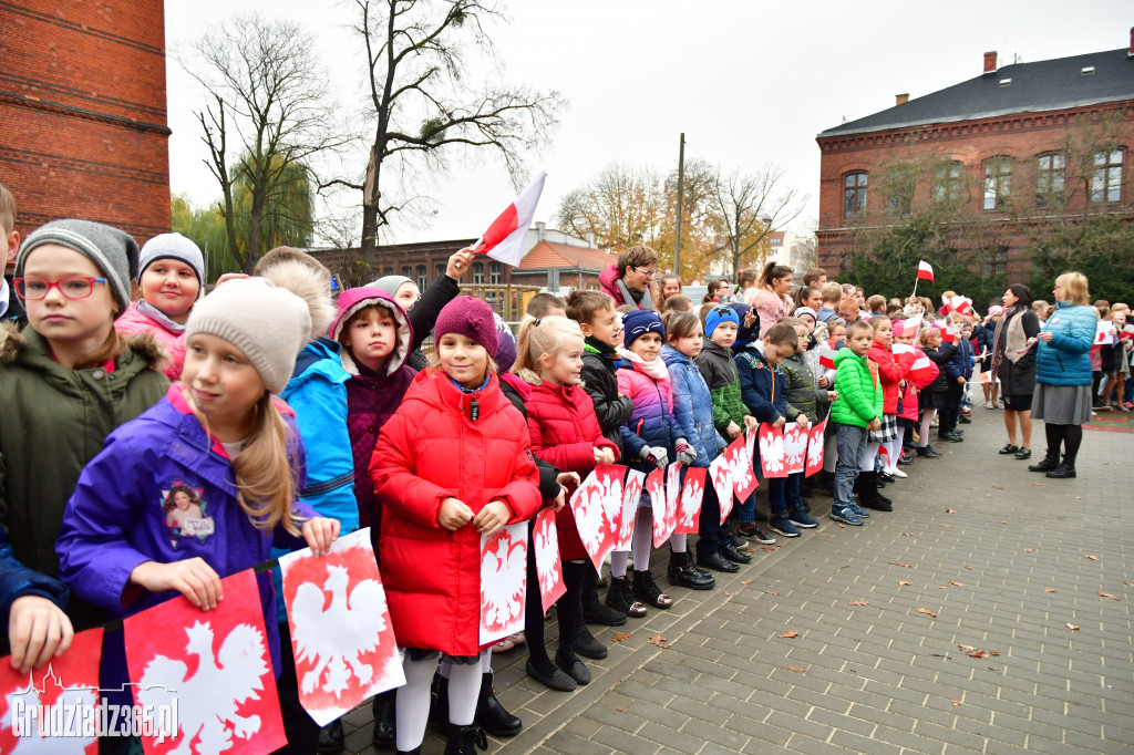 SP nr5 świętuje 100-lecie Niepodległości Polski