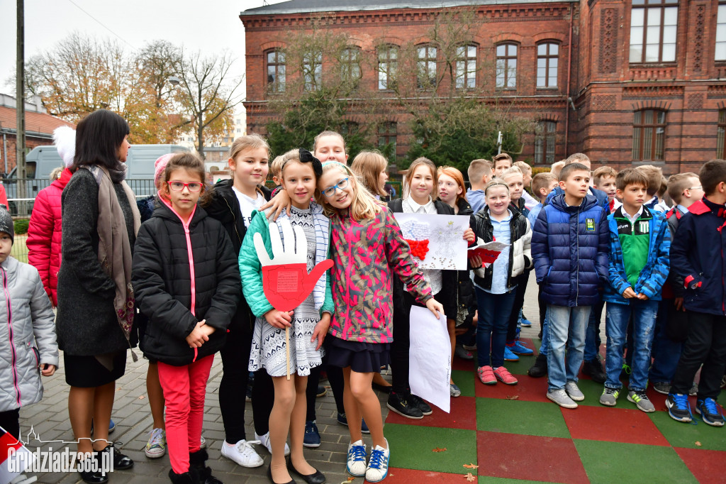 SP nr5 świętuje 100-lecie Niepodległości Polski