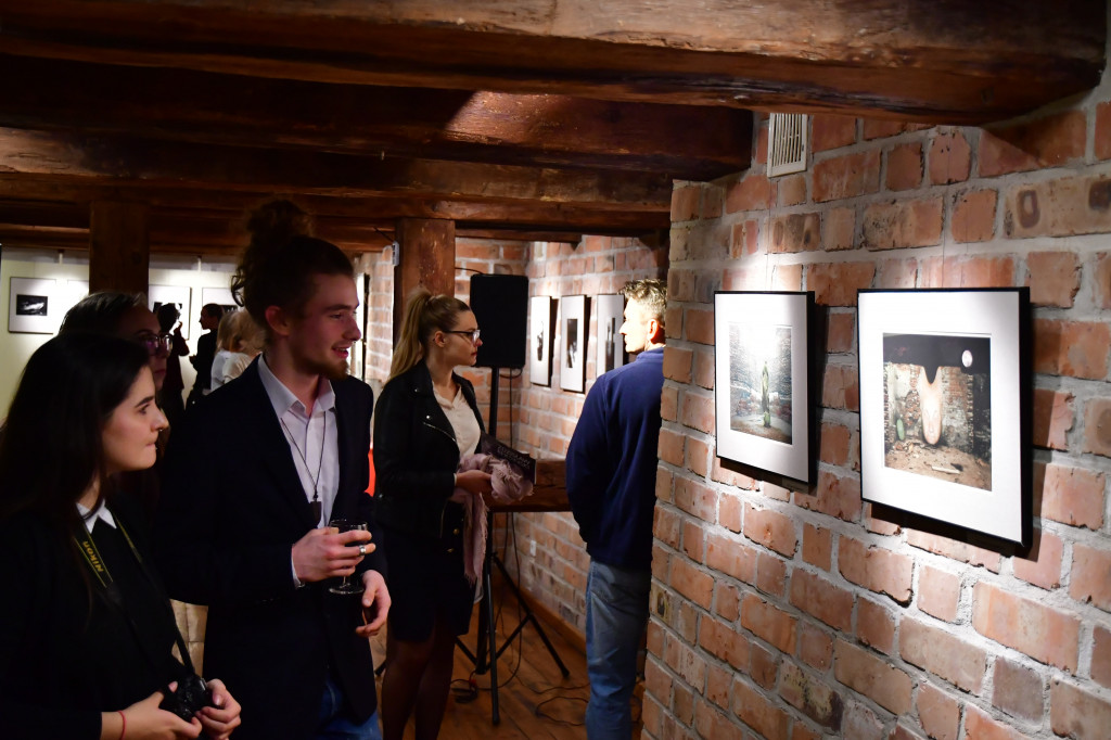 Wystawa Od fotografii do fotomontażu- Beksiński