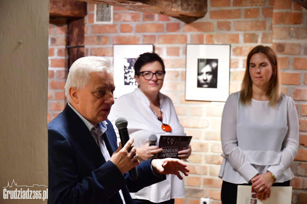 Wystawa Od fotografii do fotomontażu- Beksiński