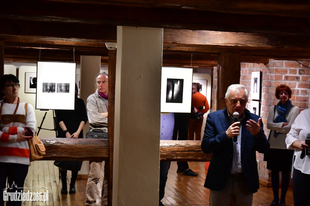 Wystawa Od fotografii do fotomontażu- Beksiński