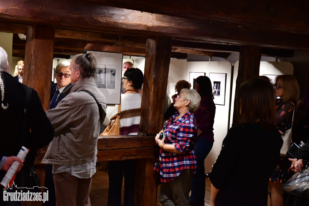 Wystawa Od fotografii do fotomontażu- Beksiński