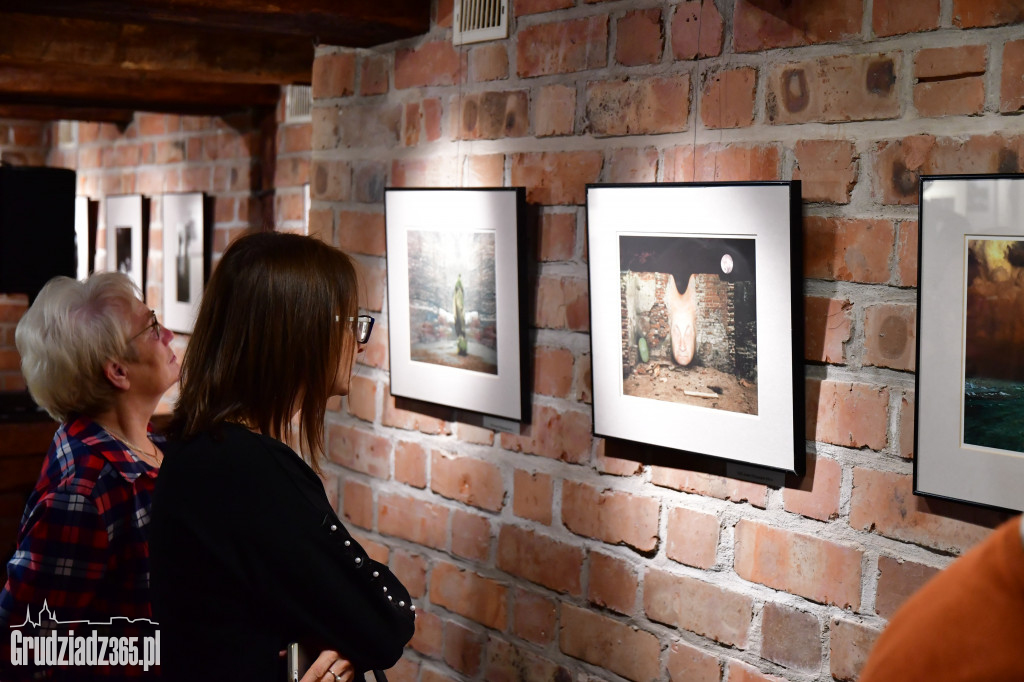 Wystawa Od fotografii do fotomontażu- Beksiński