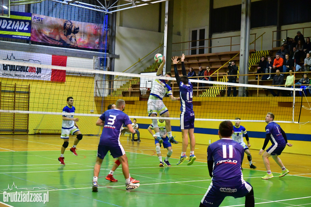 II liga siatkówki  STAL Grudziądz - NTS Trójka Nakło