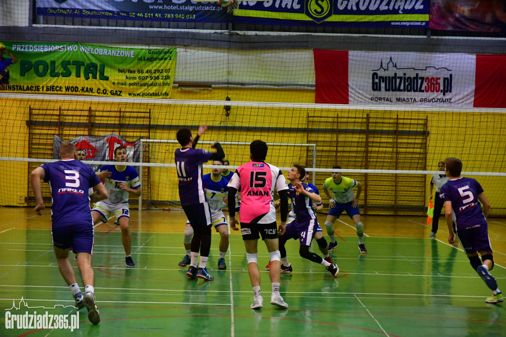 II liga siatkówki  STAL Grudziądz - NTS Trójka Nakło