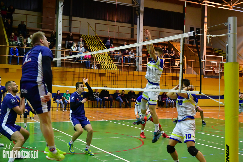 II liga siatkówki  STAL Grudziądz - NTS Trójka Nakło