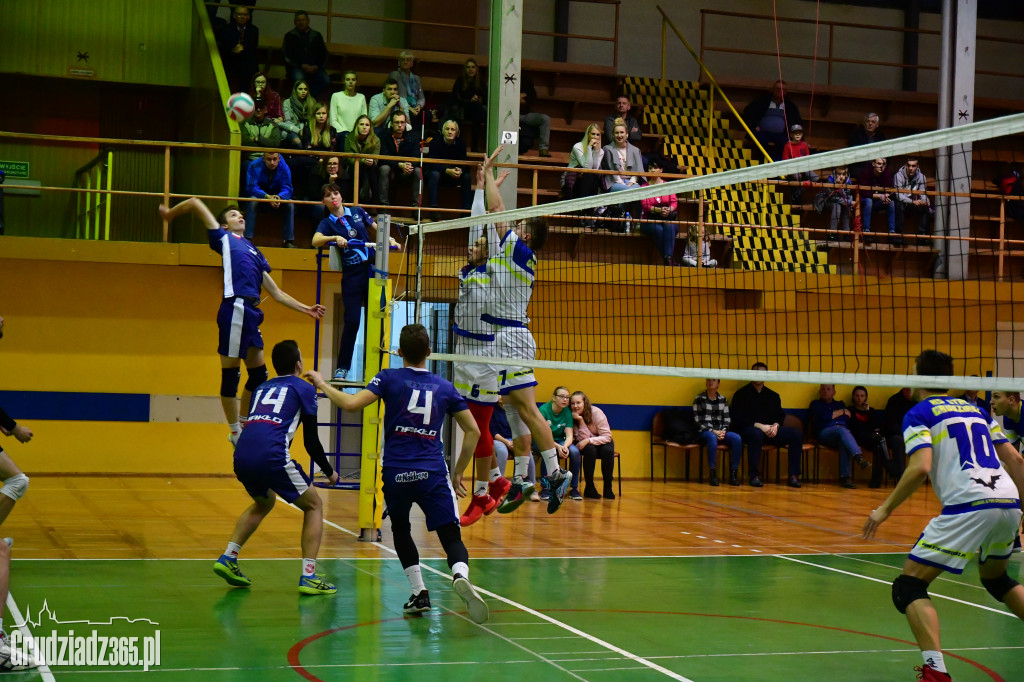 II liga siatkówki  STAL Grudziądz - NTS Trójka Nakło