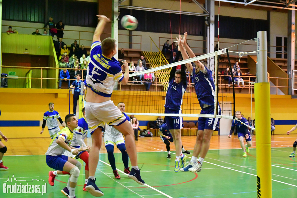 II liga siatkówki  STAL Grudziądz - NTS Trójka Nakło