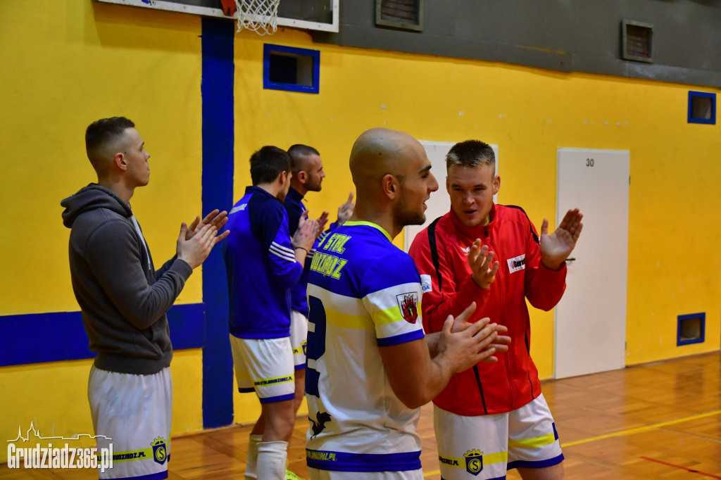 II liga siatkówki  STAL Grudziądz - NTS Trójka Nakło