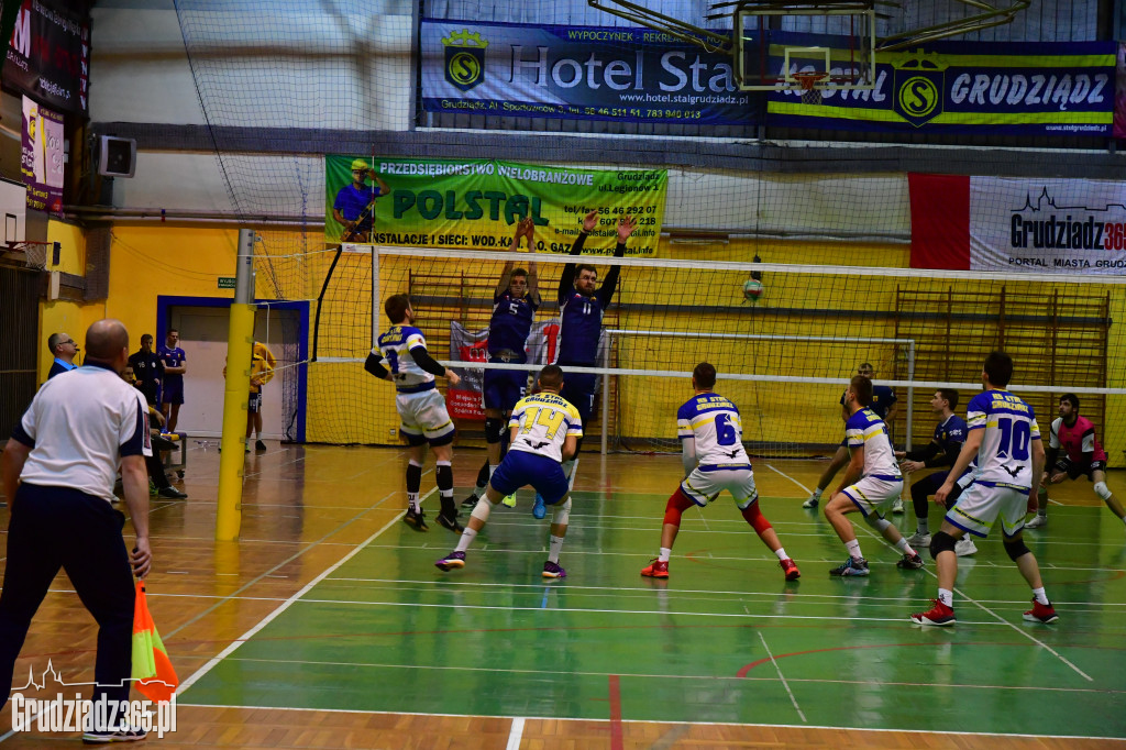 II liga siatkówki  STAL Grudziądz - NTS Trójka Nakło