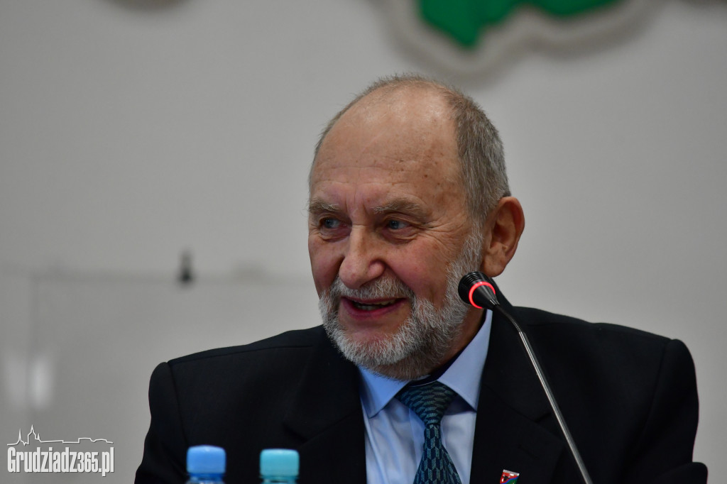 Pierwsza sesja rady powiatu w nowym składzie