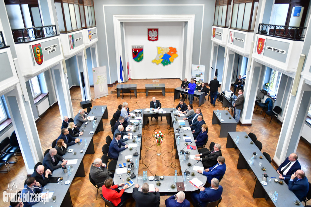 Pierwsza sesja rady powiatu w nowym składzie
