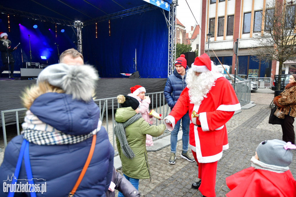 Wizyta Świętego Mikołaja na Rynku Głównym