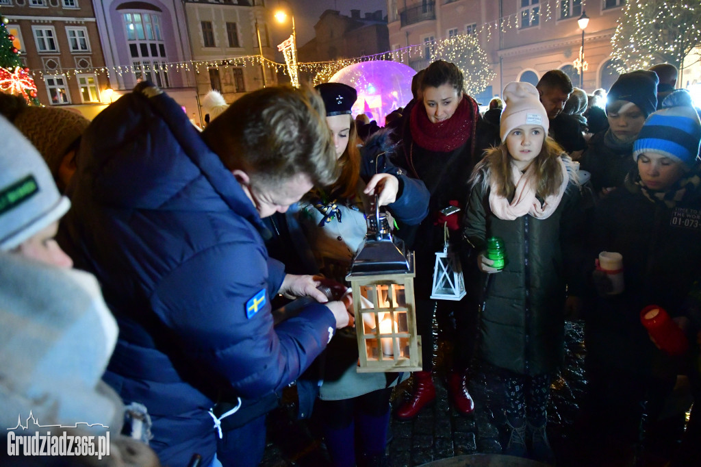 Światło z Betlejem w Grudziądzu- Fotorelacja