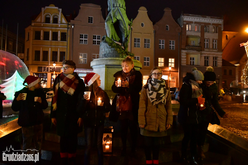 Światło z Betlejem w Grudziądzu- Fotorelacja