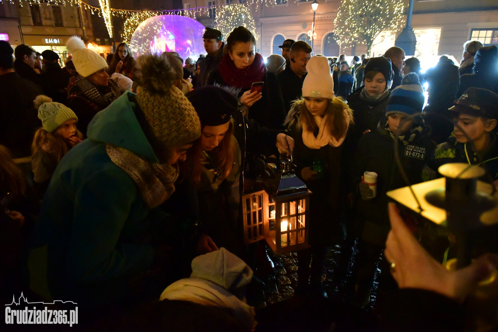 Światło z Betlejem w Grudziądzu- Fotorelacja