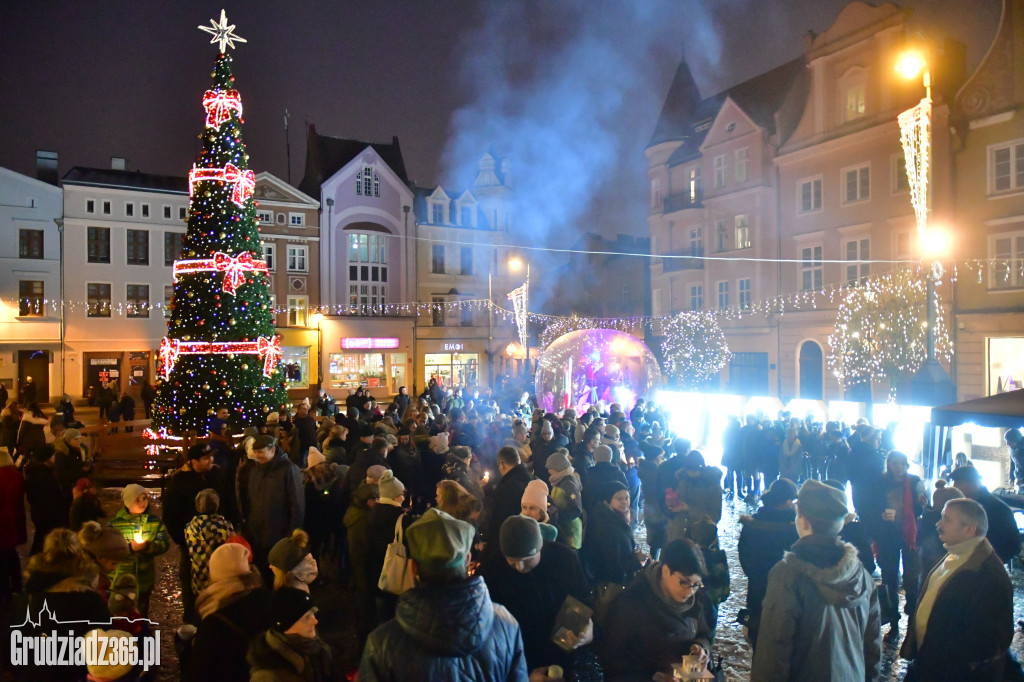 Światło z Betlejem w Grudziądzu- Fotorelacja