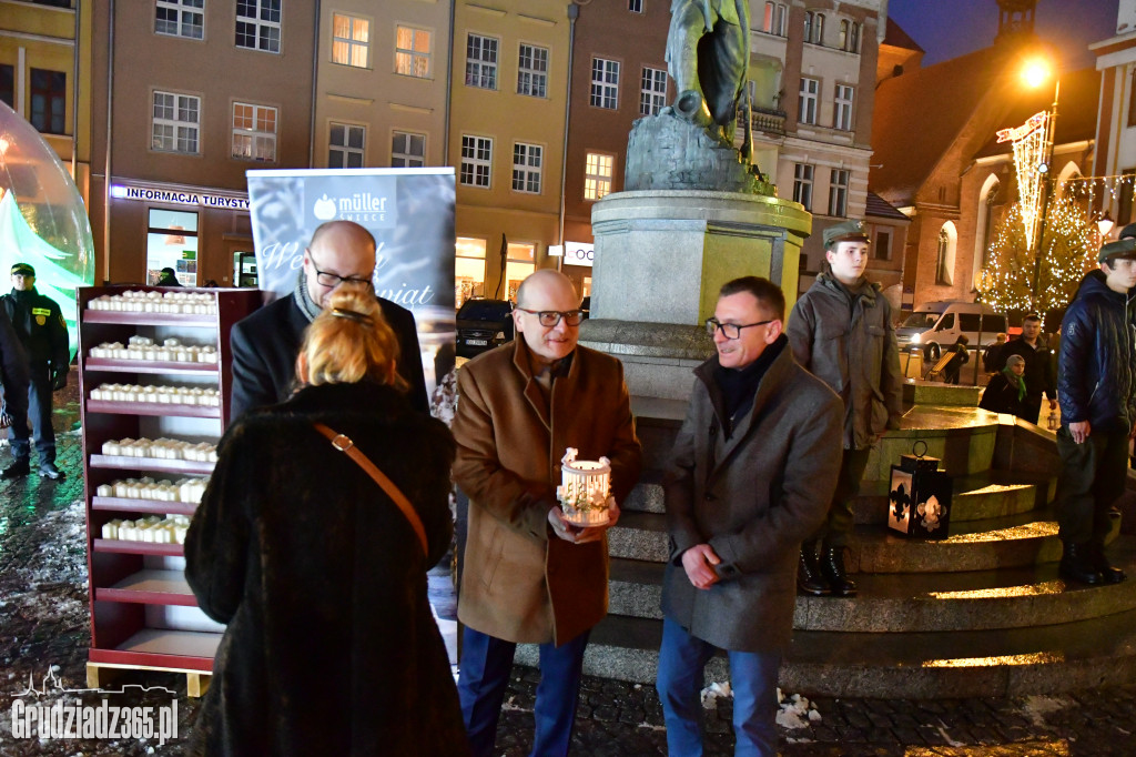 Światło z Betlejem w Grudziądzu- Fotorelacja