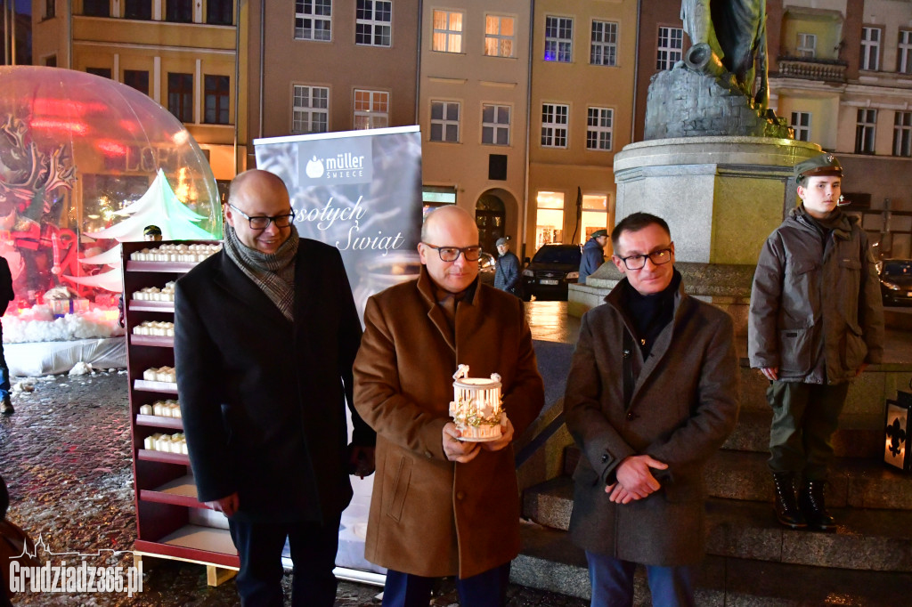 Światło z Betlejem w Grudziądzu- Fotorelacja