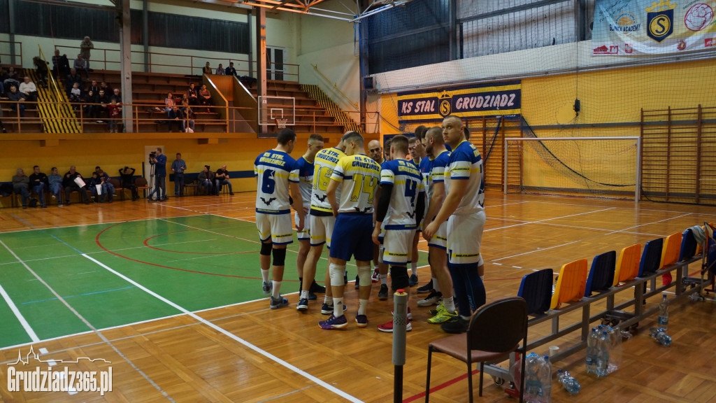 KS Stal wygrywa z GKS Stoczniowiec