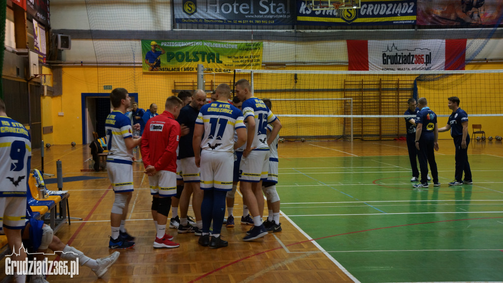 KS Stal wygrywa z GKS Stoczniowiec