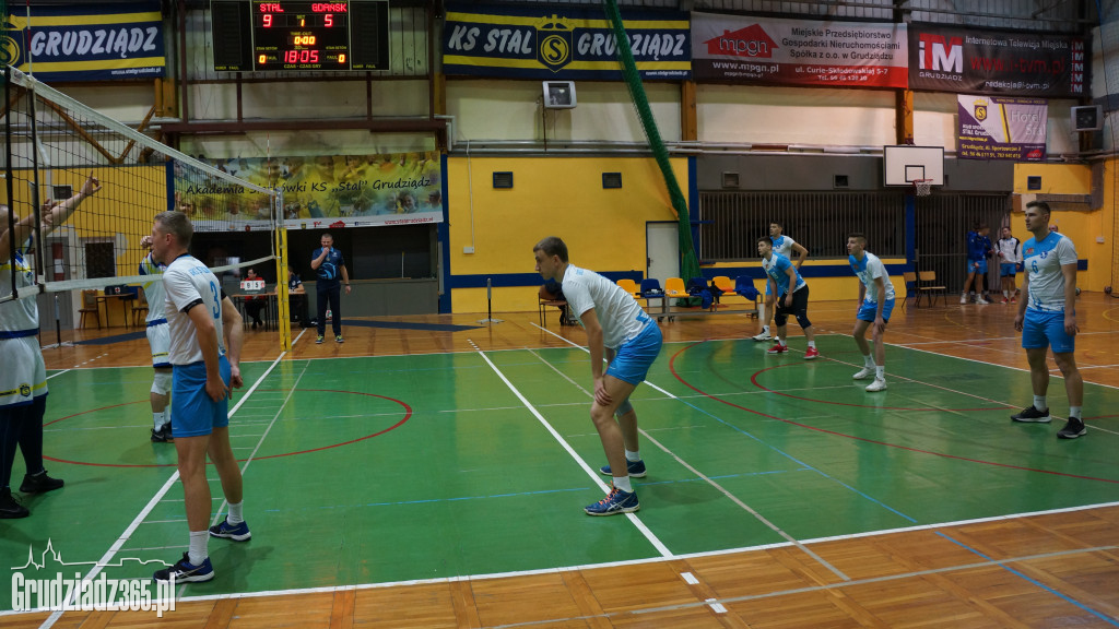 KS Stal wygrywa z GKS Stoczniowiec