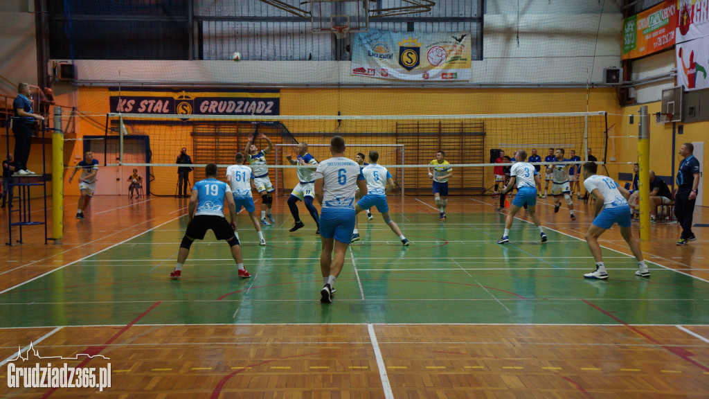 KS Stal wygrywa z GKS Stoczniowiec