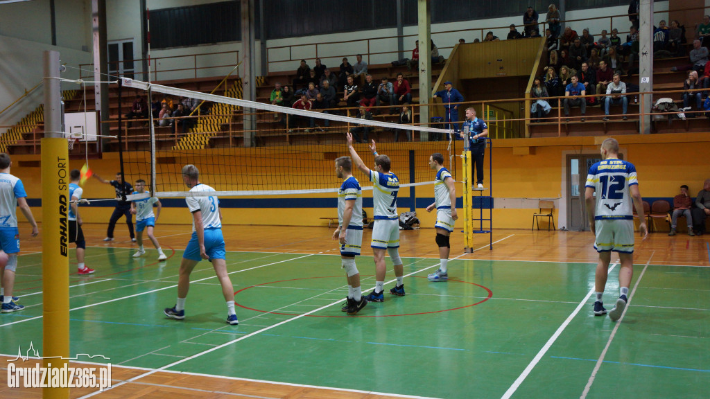 KS Stal wygrywa z GKS Stoczniowiec