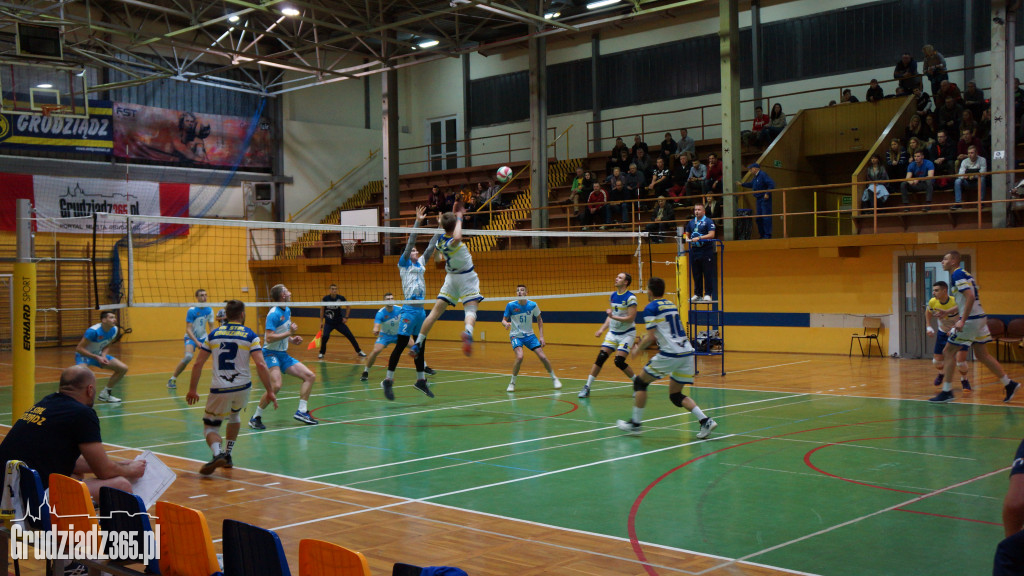KS Stal wygrywa z GKS Stoczniowiec