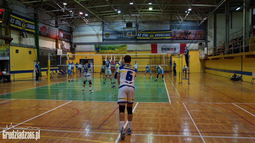 KS Stal wygrywa z GKS Stoczniowiec