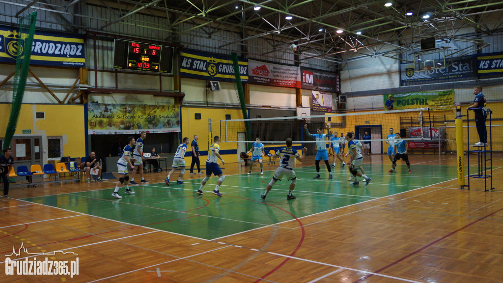KS Stal wygrywa z GKS Stoczniowiec