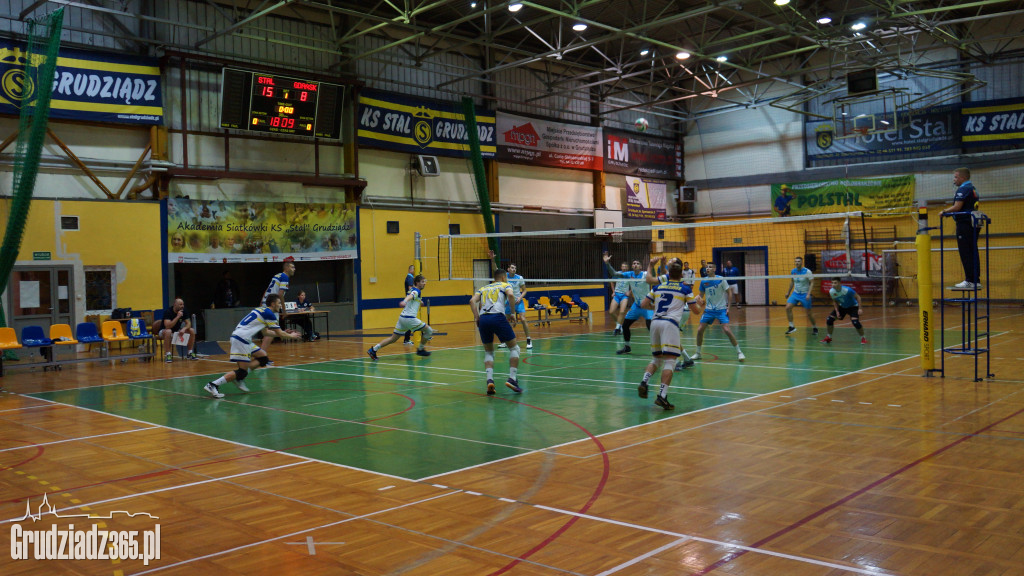 KS Stal wygrywa z GKS Stoczniowiec