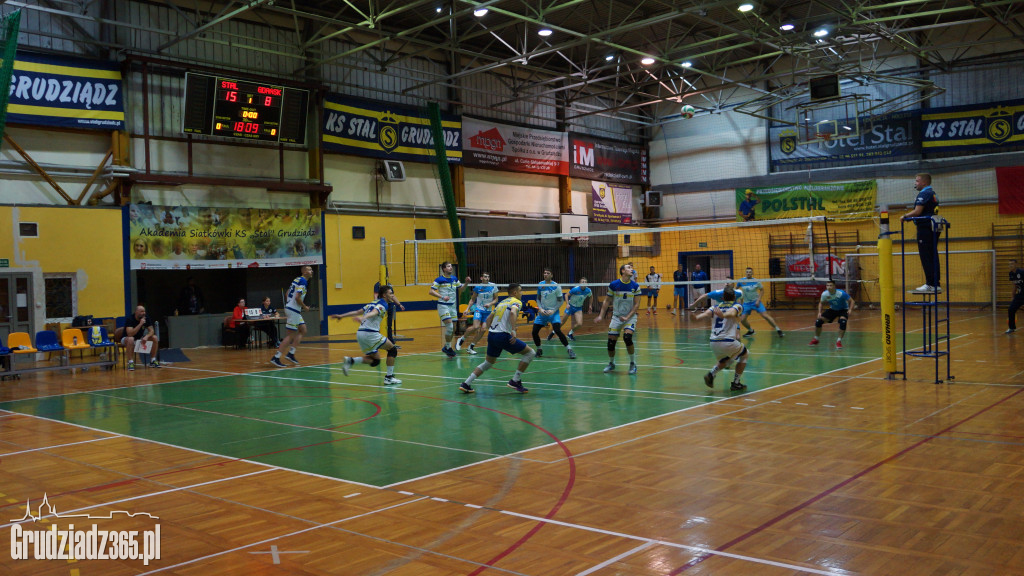 KS Stal wygrywa z GKS Stoczniowiec