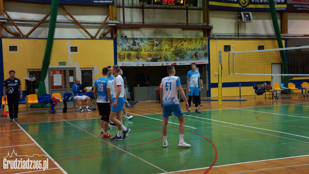 KS Stal wygrywa z GKS Stoczniowiec