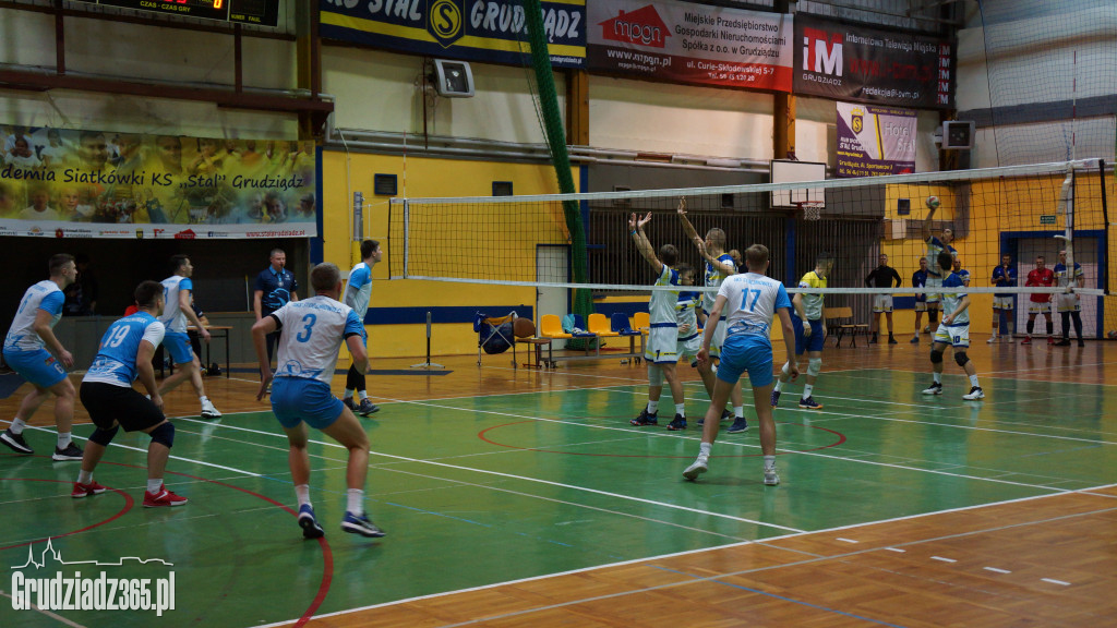 KS Stal wygrywa z GKS Stoczniowiec