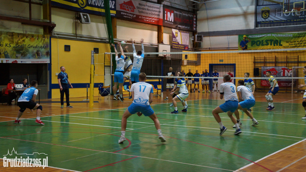 KS Stal wygrywa z GKS Stoczniowiec
