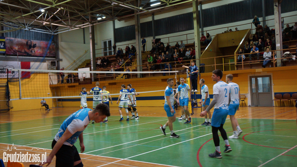 KS Stal wygrywa z GKS Stoczniowiec