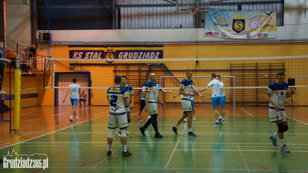 KS Stal wygrywa z GKS Stoczniowiec