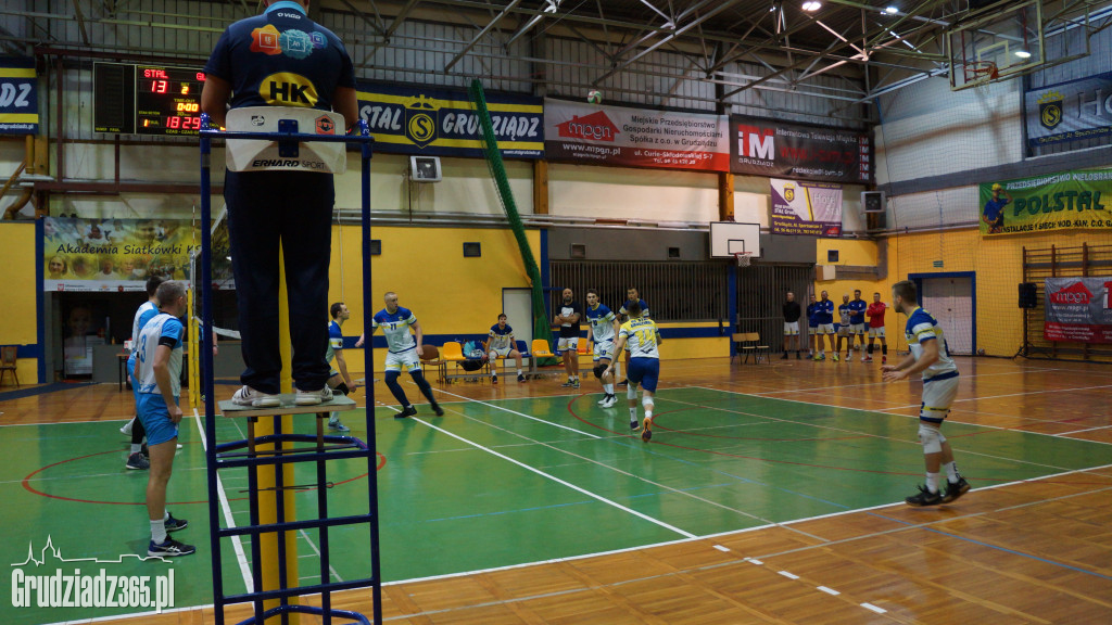 KS Stal wygrywa z GKS Stoczniowiec