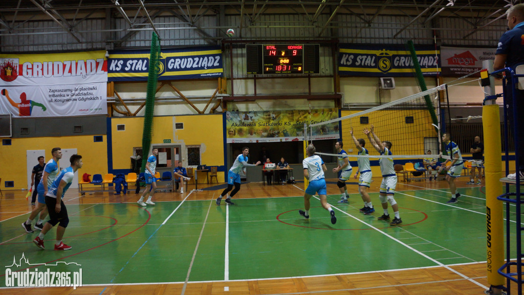 KS Stal wygrywa z GKS Stoczniowiec